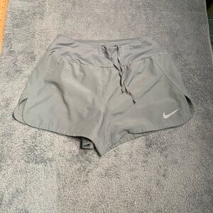 Nike dri-fit Women's Gray Athletic Shorts small